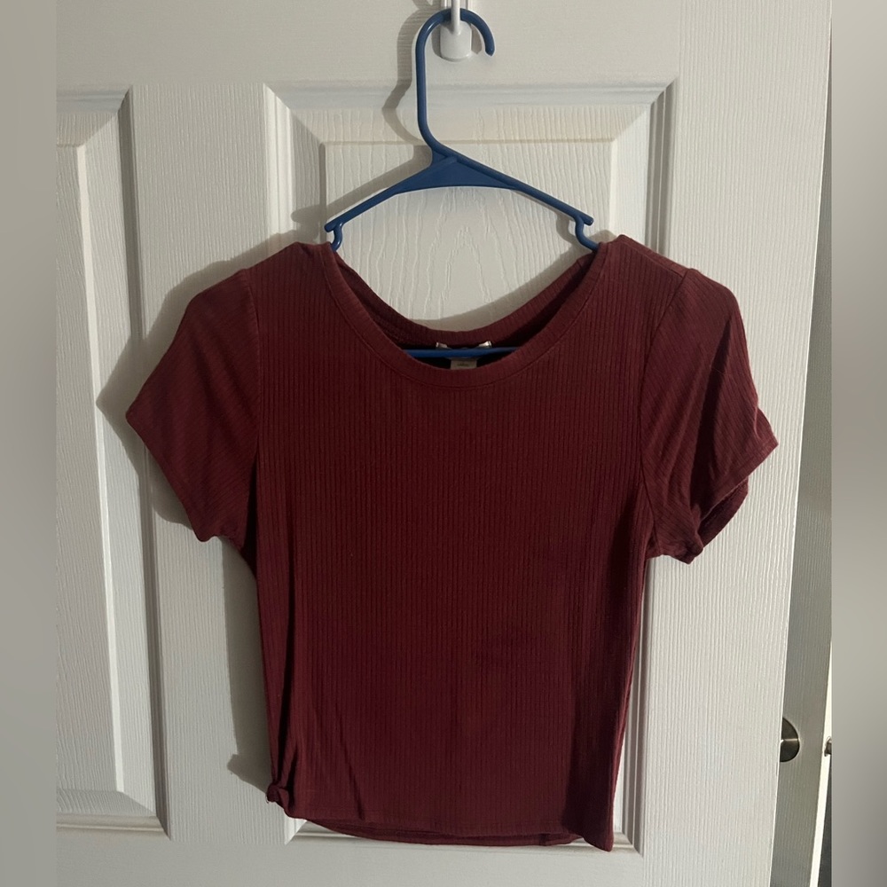 Large maroon crop top
